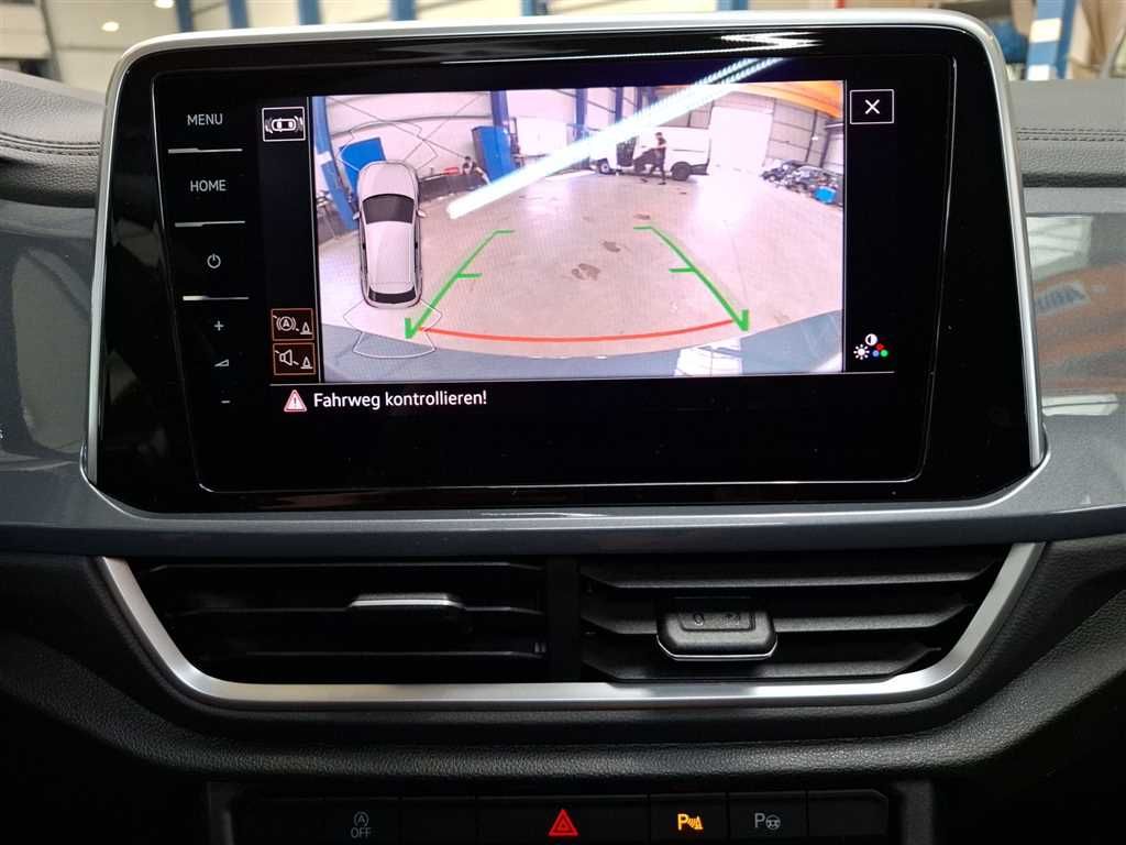 Volkswagen T-Roc Style 1.5 TSI - Samsaru's Car Outlet