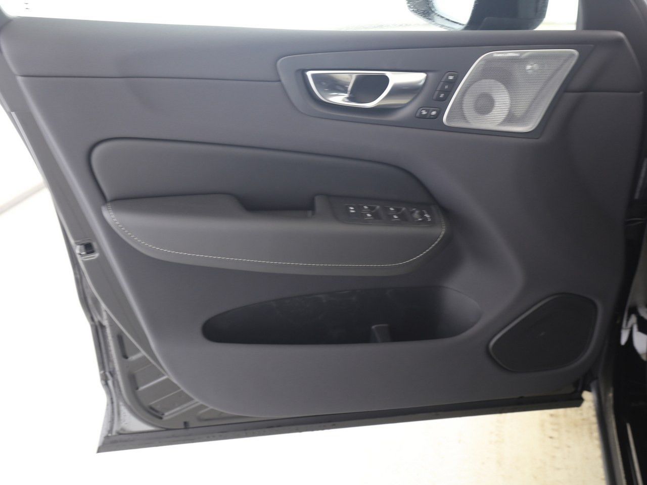 Volvo XC60 T6 AWD Black Edition Ultra AHK LUFT MASSAGE