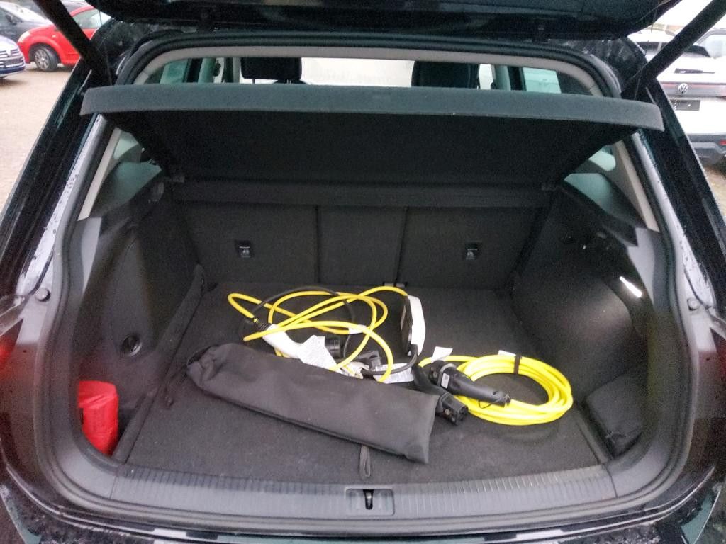 Volkswagen Tiguan Elegance eHybrid Matrix*AHK*Kamera*3Zonen