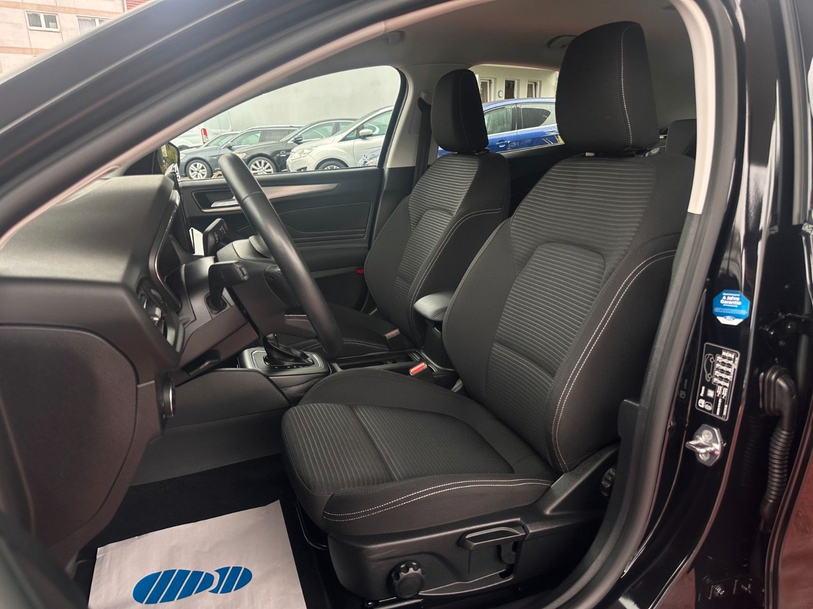 Ford Focus Lim. Titanium| Navi | LED | Assistenzpaket