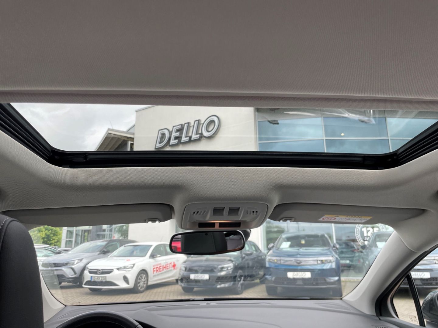 Opel Astra ST Business Elegance 1.5D - Samsaru's Car Outlet