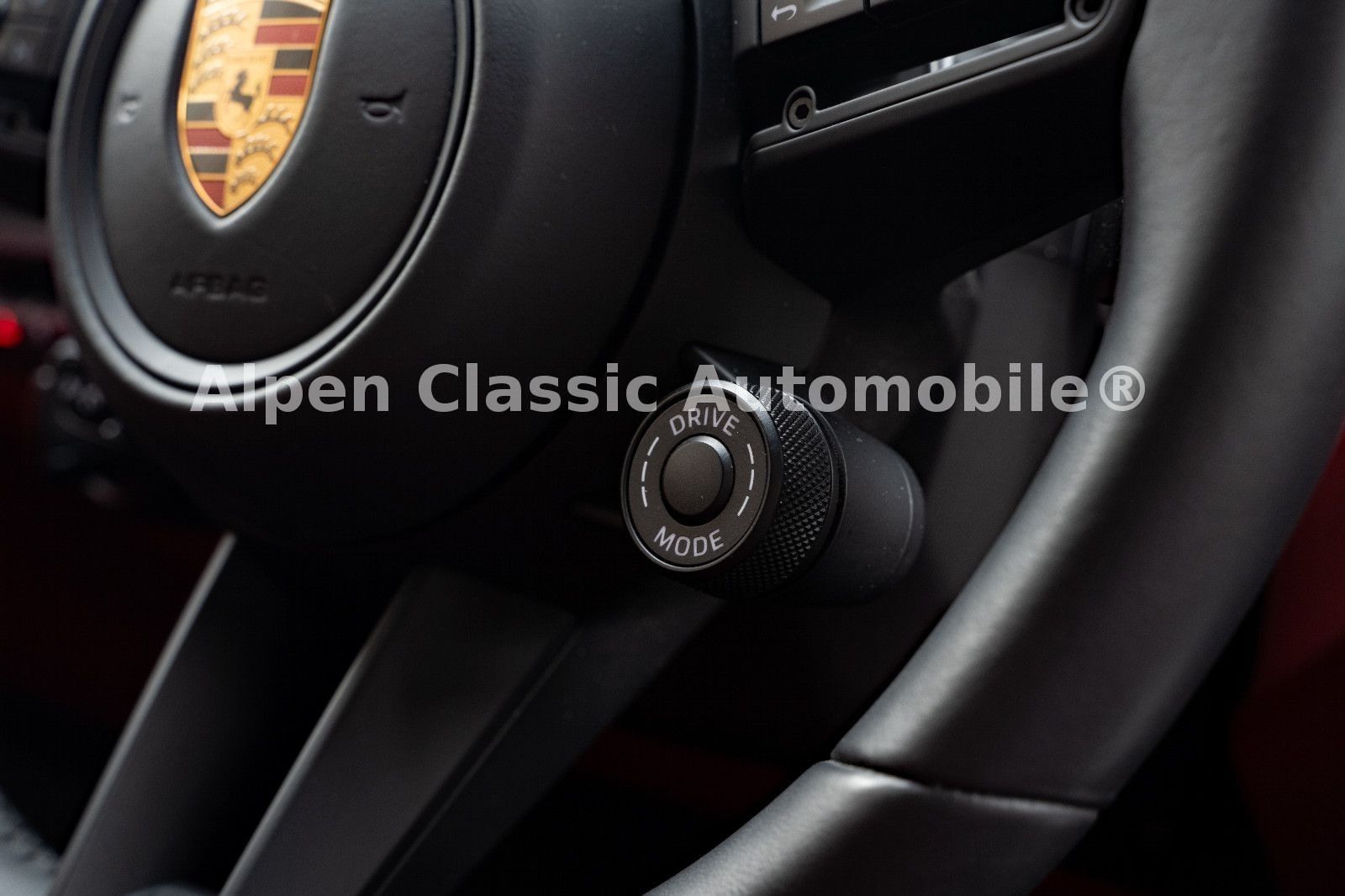 Porsche 992 Carrera 4 GTS Sport Chrono, Burmest