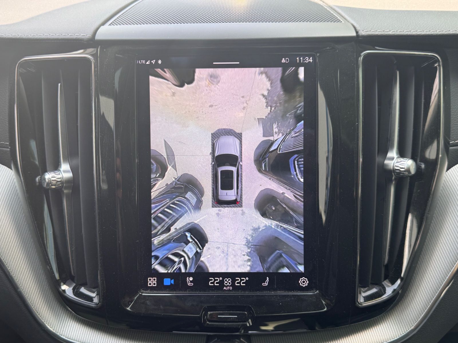 Volvo XC60 Ultimate AWD - Samsaru's Car Outlet