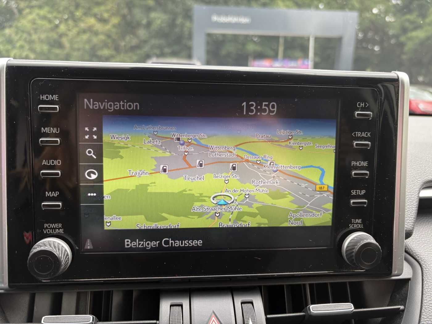 Toyota RAV4 Hybrid - Samsaru's Car Outlet