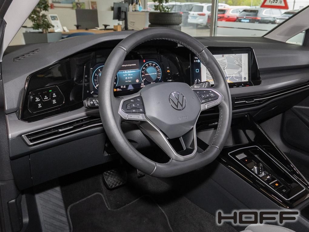 Volkswagen Golf VIII Style 1.5 eTSI DSG - Samsaru's Car Outlet