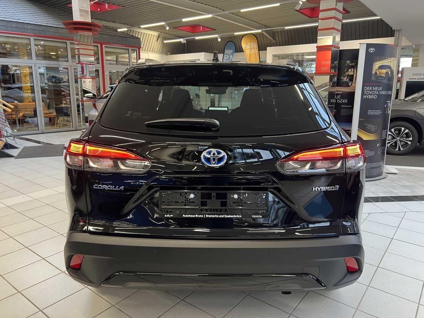 Toyota Corolla Cross 2.0 Hybrid Team D + Premium-Paket