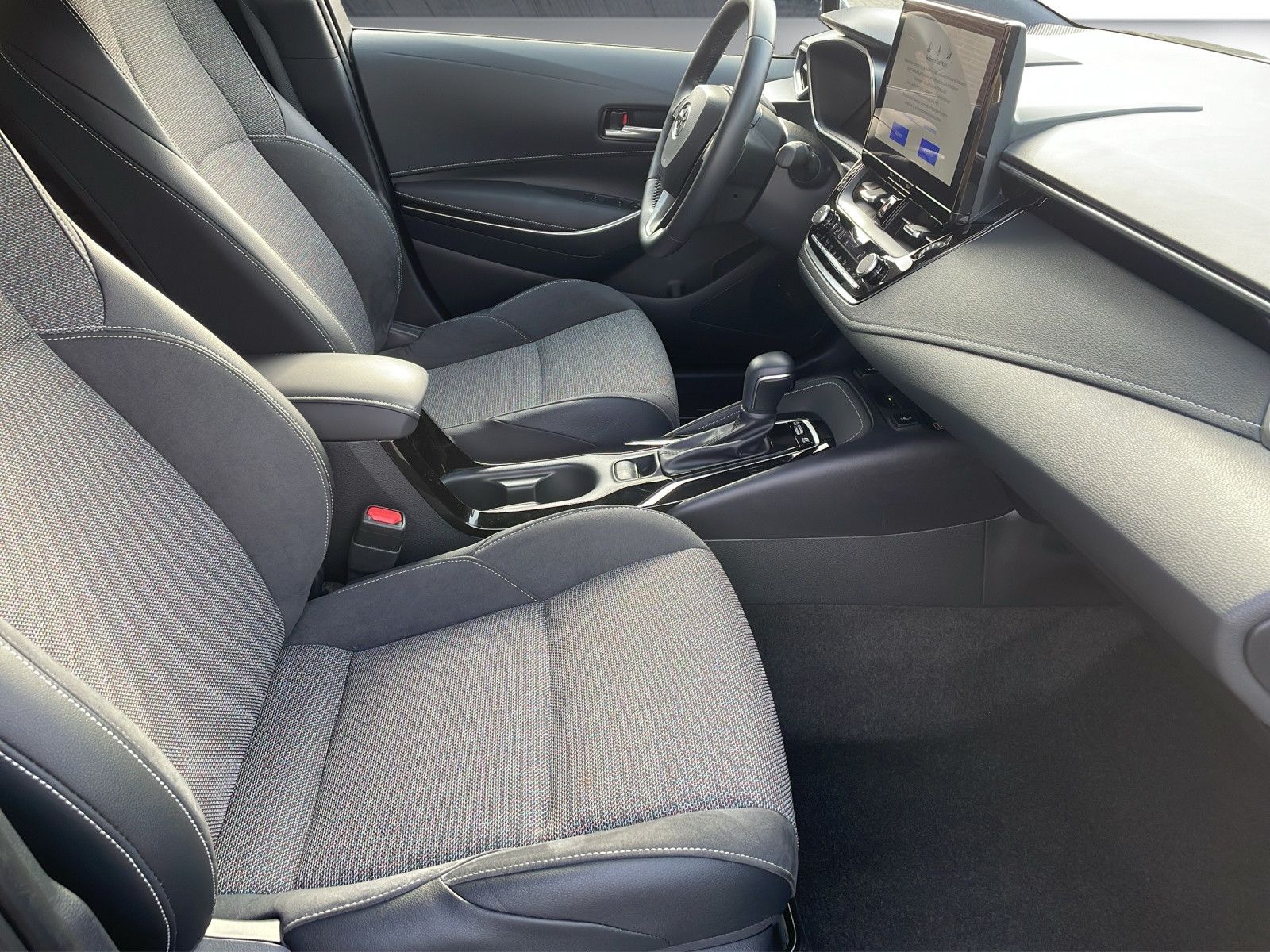 Toyota Corolla 1,8 Hybrid TS Style