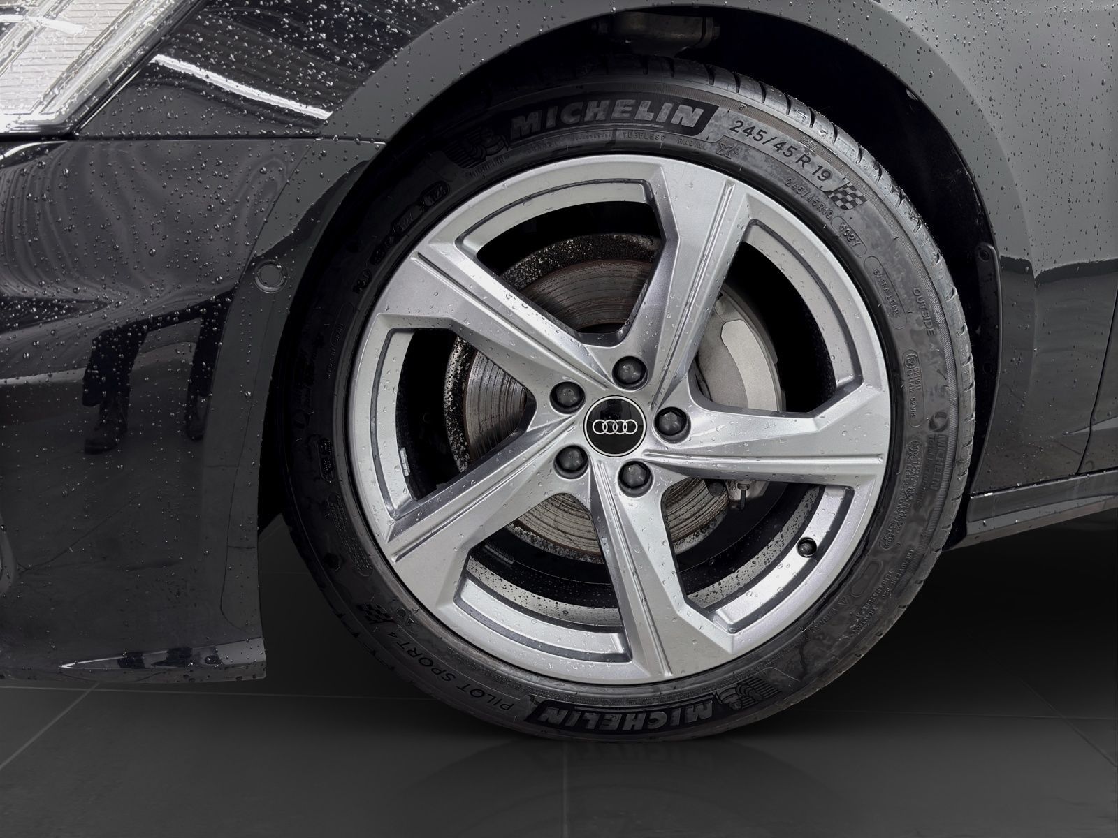 Audi A6 Avant 40 TDI Q S LINE - Samsaru's Car Outlet