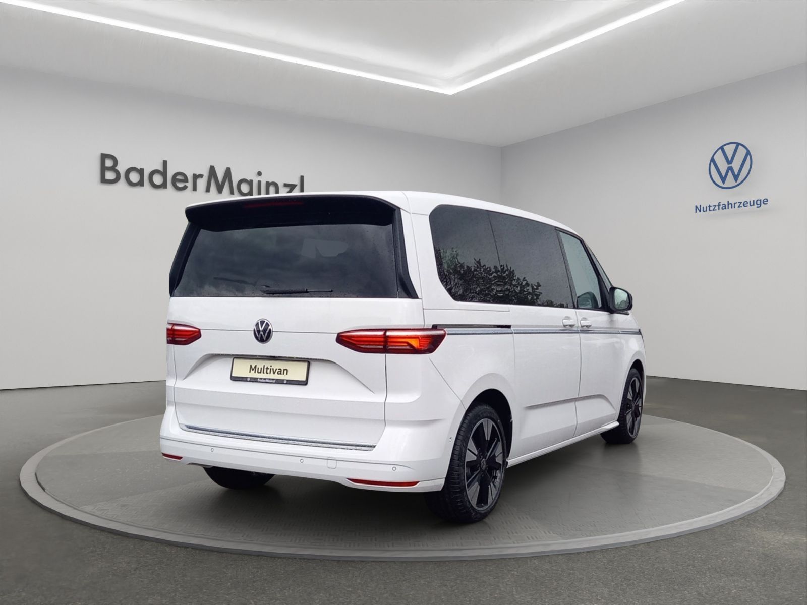 Volkswagen Multivan Style 2.0 l 150 kW TSI OPF 7-Gang-DSG R - Samsaru's Car Outlet