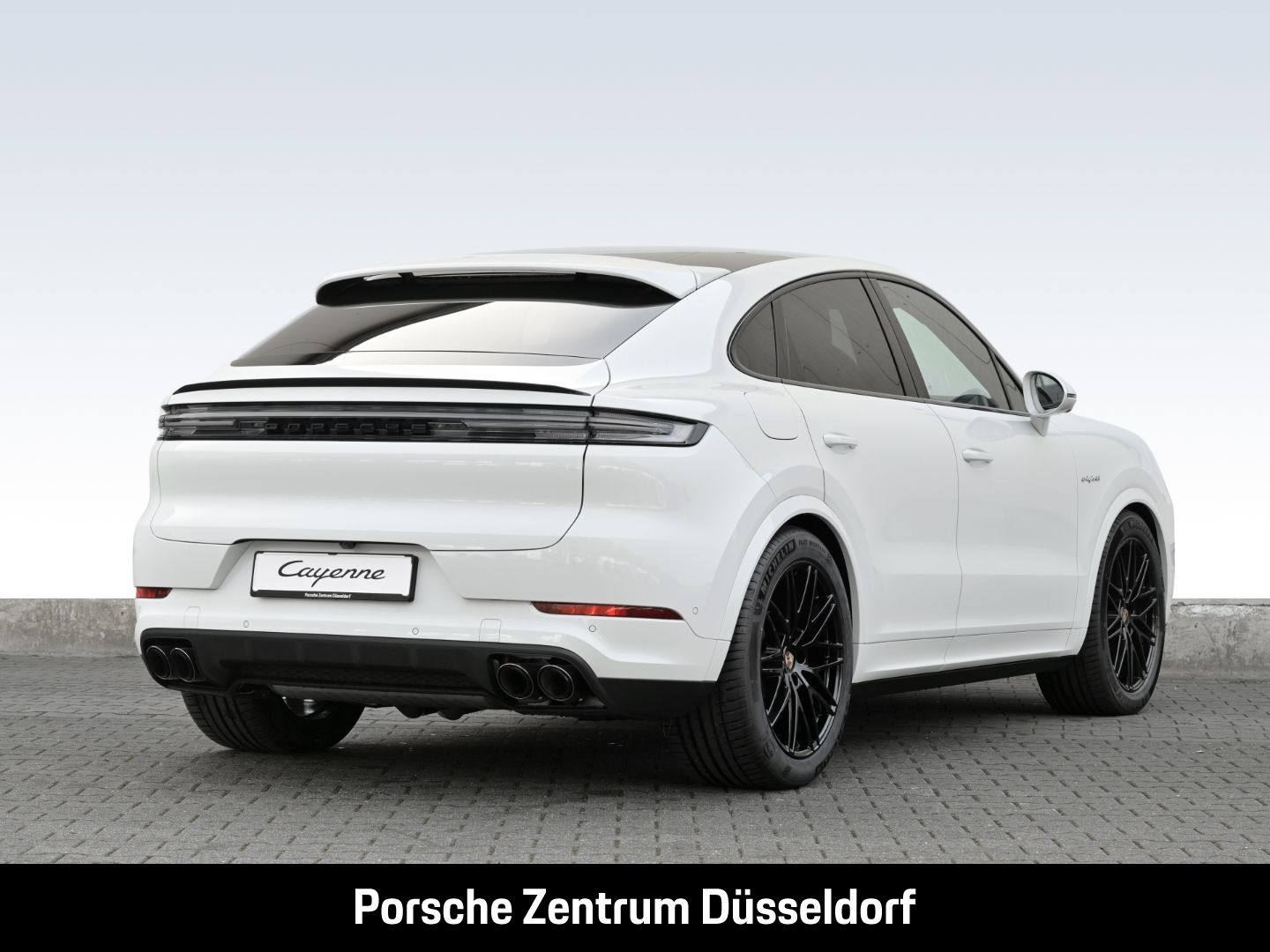 Porsche Cayenne E-Hybrid Coupe Surround-View Head-Up