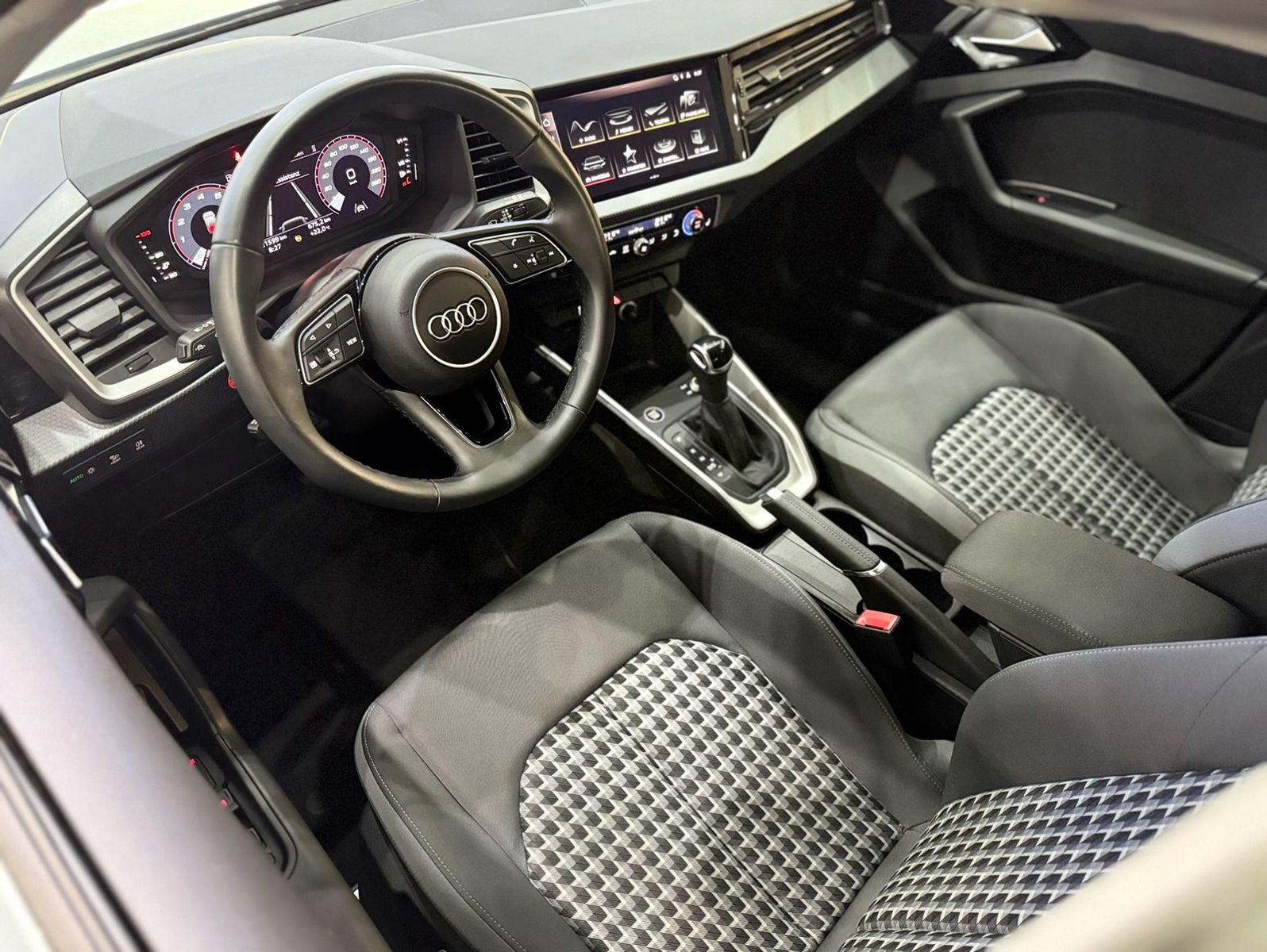 Audi A1 Sportback 30 TFSI S-LINE*MATRIX*VIRT.COCKPIT