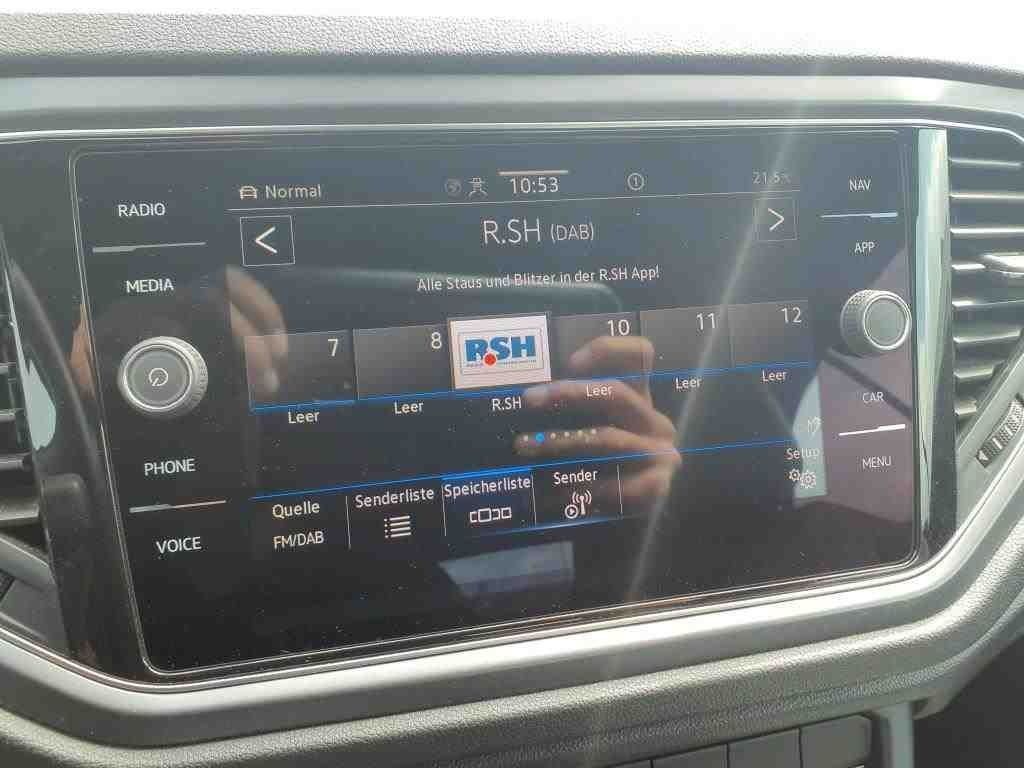 Volkswagen T-Roc R-Line - Samsaru's Car Outlet