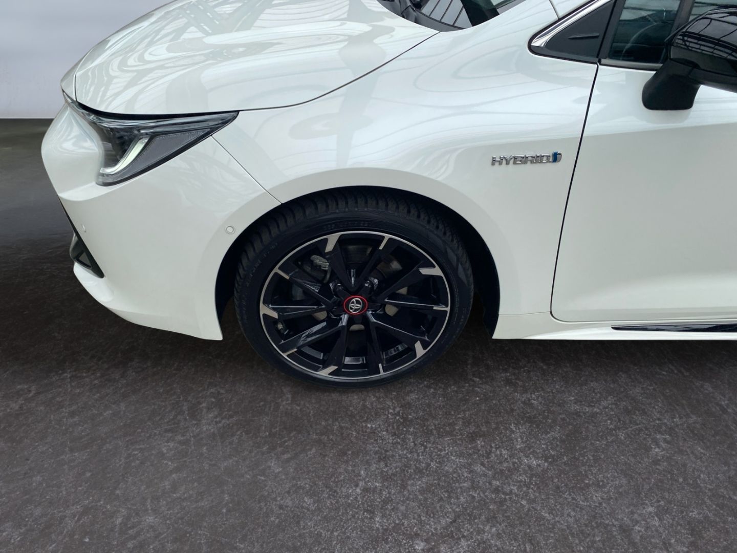 Toyota Corolla 2.0 Hybrid TS GR Sport - Samsaru's Car Outlet