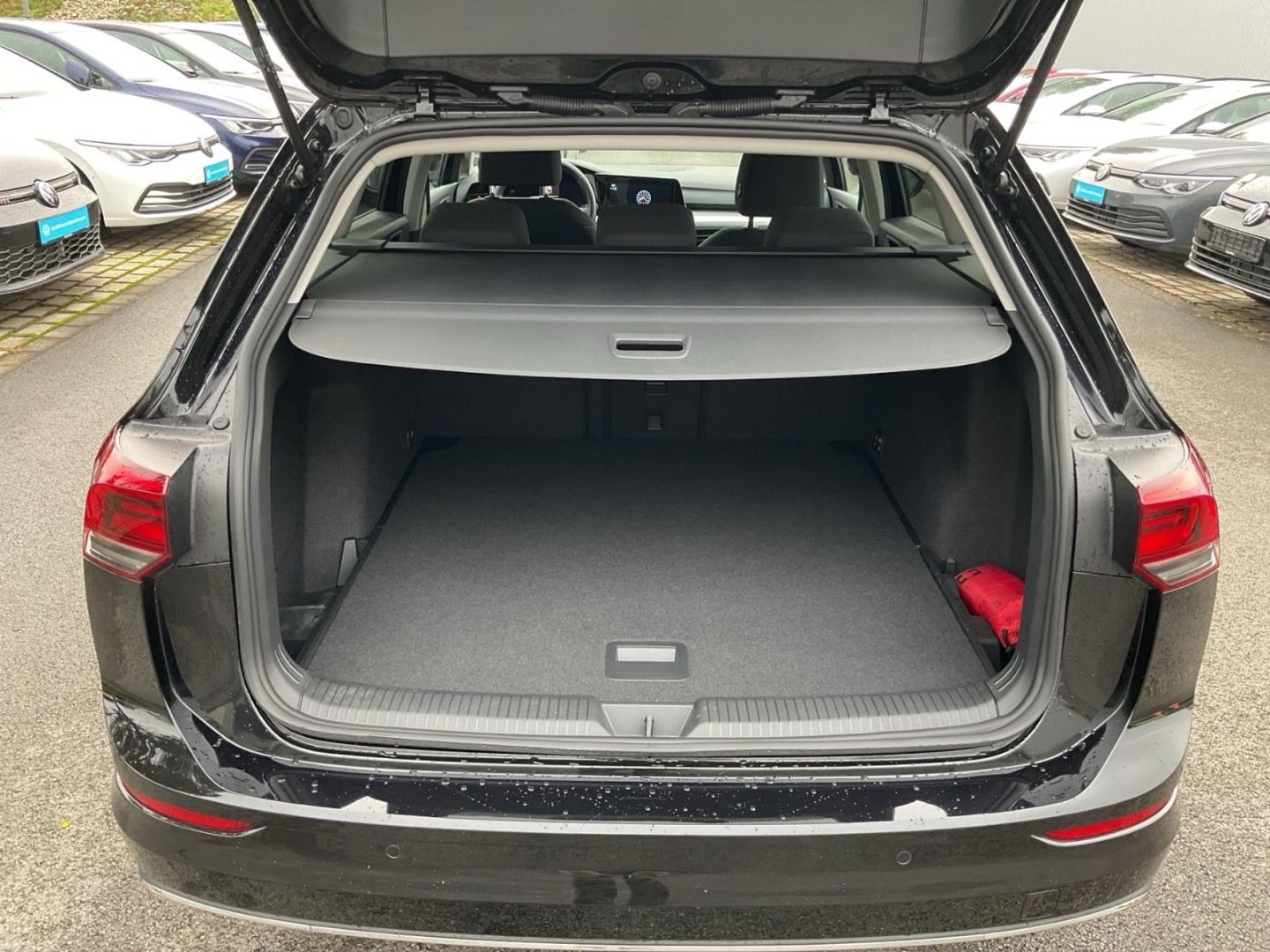 Volkswagen Golf Variant 8 VIII Move 2.0 TDI - Samsaru's Car Outlet