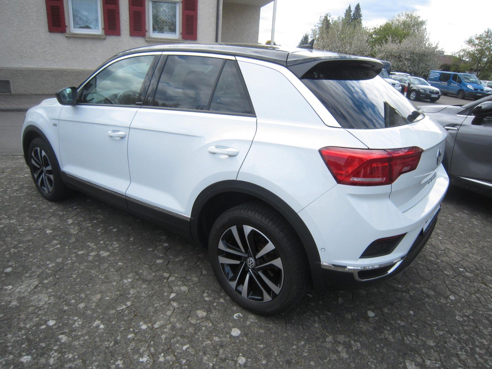 Volkswagen T-Roc IQ.DRIVE - Samsaru's Car Outlet