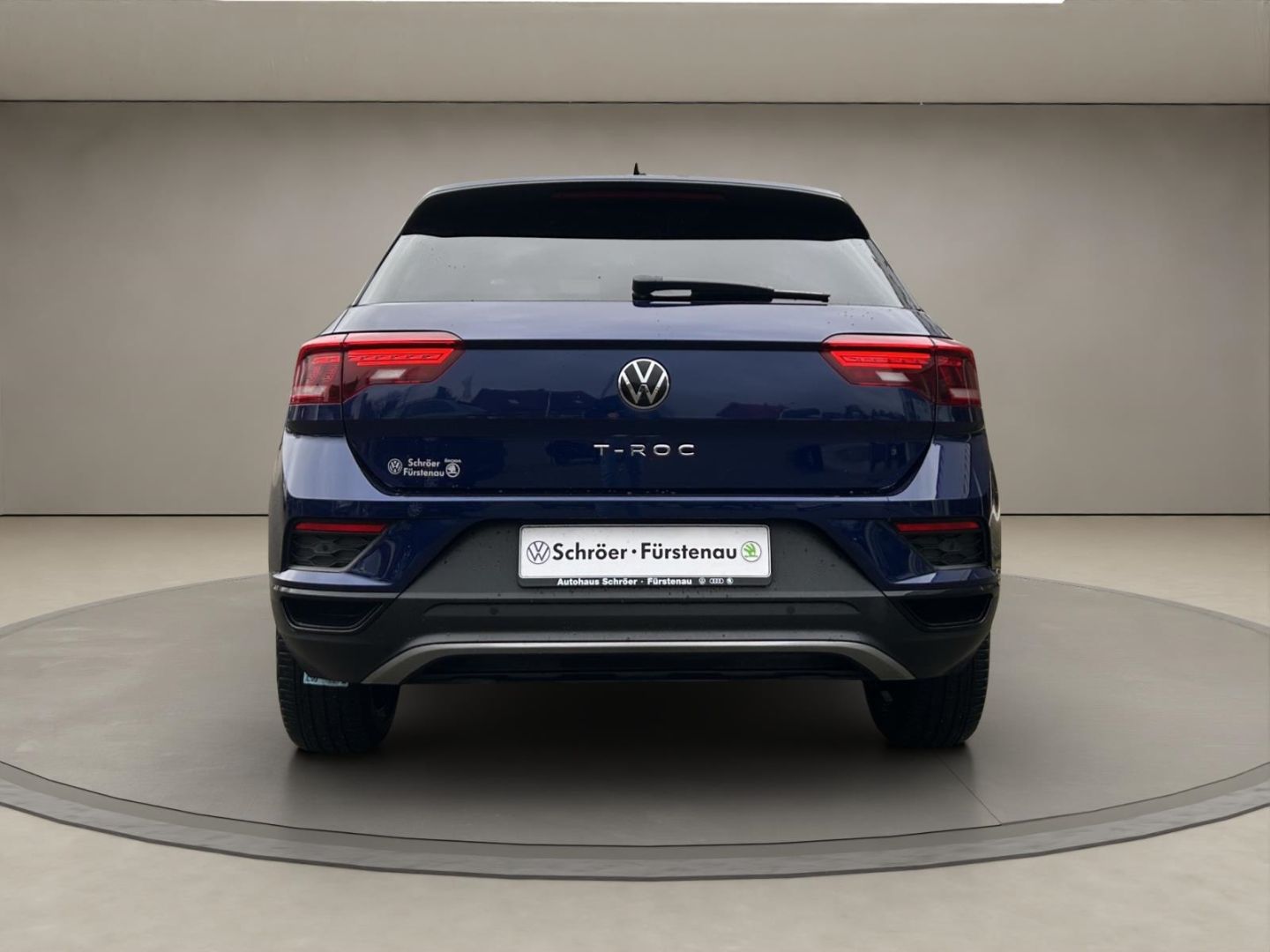 Volkswagen T-Roc Sport 1.5 TSI DSG - Samsaru's Car Outlet