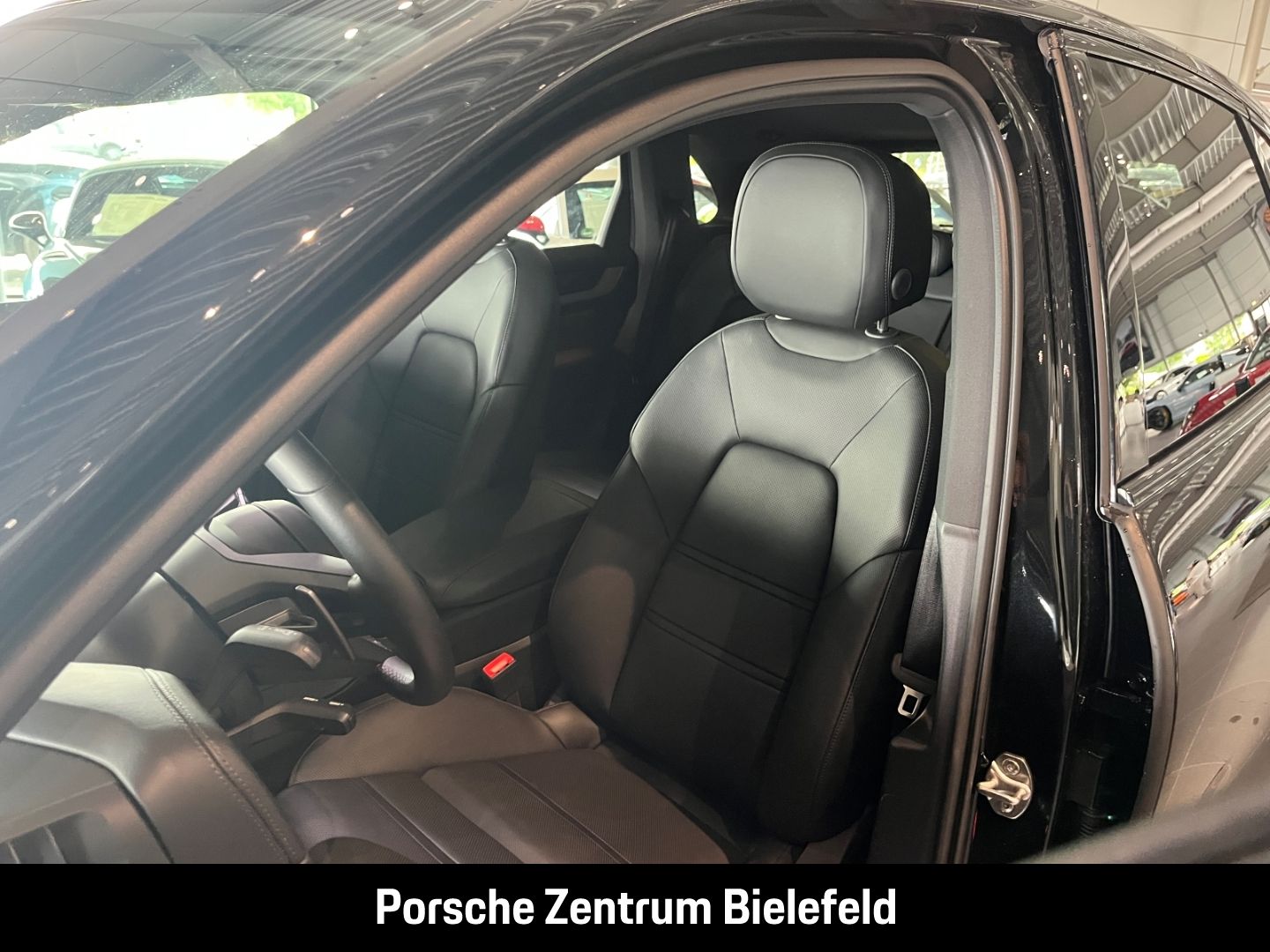 Porsche Cayenne BOSE LED-Matrix Panoramadach Luftfederun