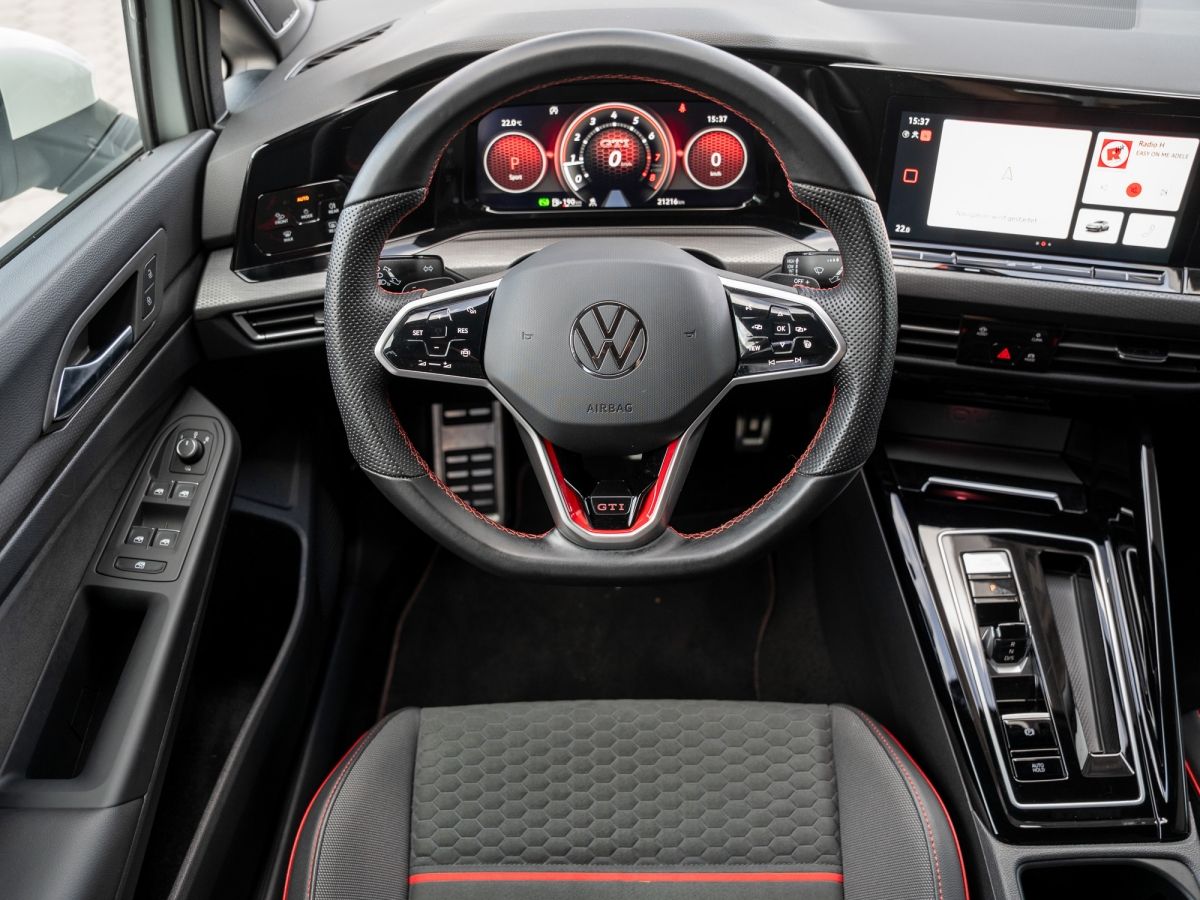 Volkswagen Golf GTI Clubsport 2.0 TSI DSG - Samsaru's Car Outlet