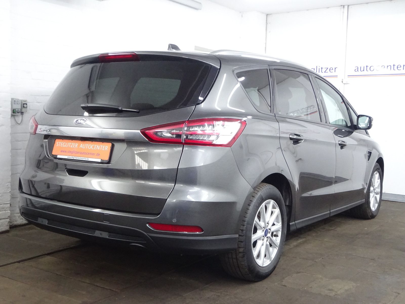 Ford S-Max 2.0 Aut./ACC/LED/Kamera/Winter/PDC/Nav/SHZ