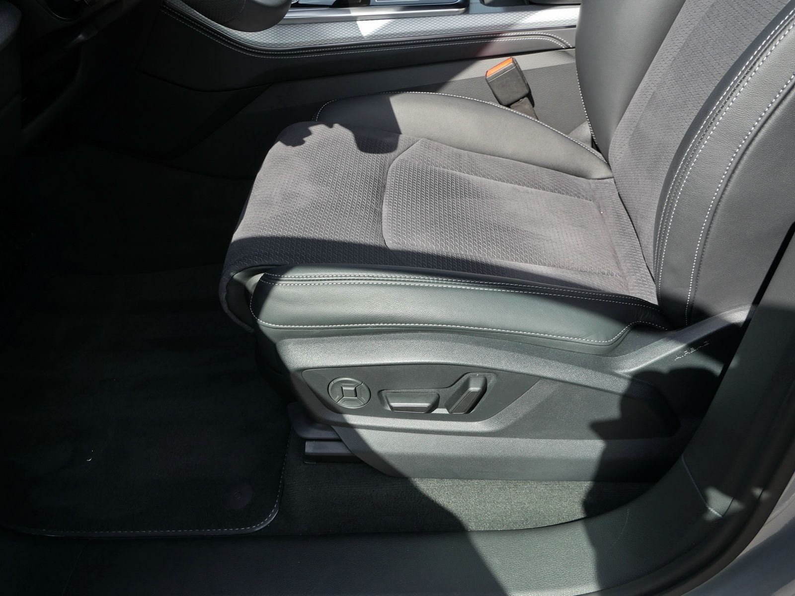 Audi Q7 55 TFSIe qu. S line Sport*Air*B&O*HuD*AHK*ACC