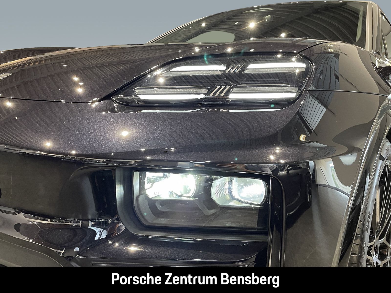 Porsche Macan Turbo Electric