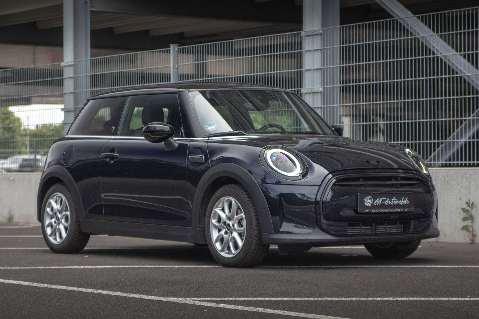 MINI Cooper *Yours Trim* - Samsaru's Car Outlet