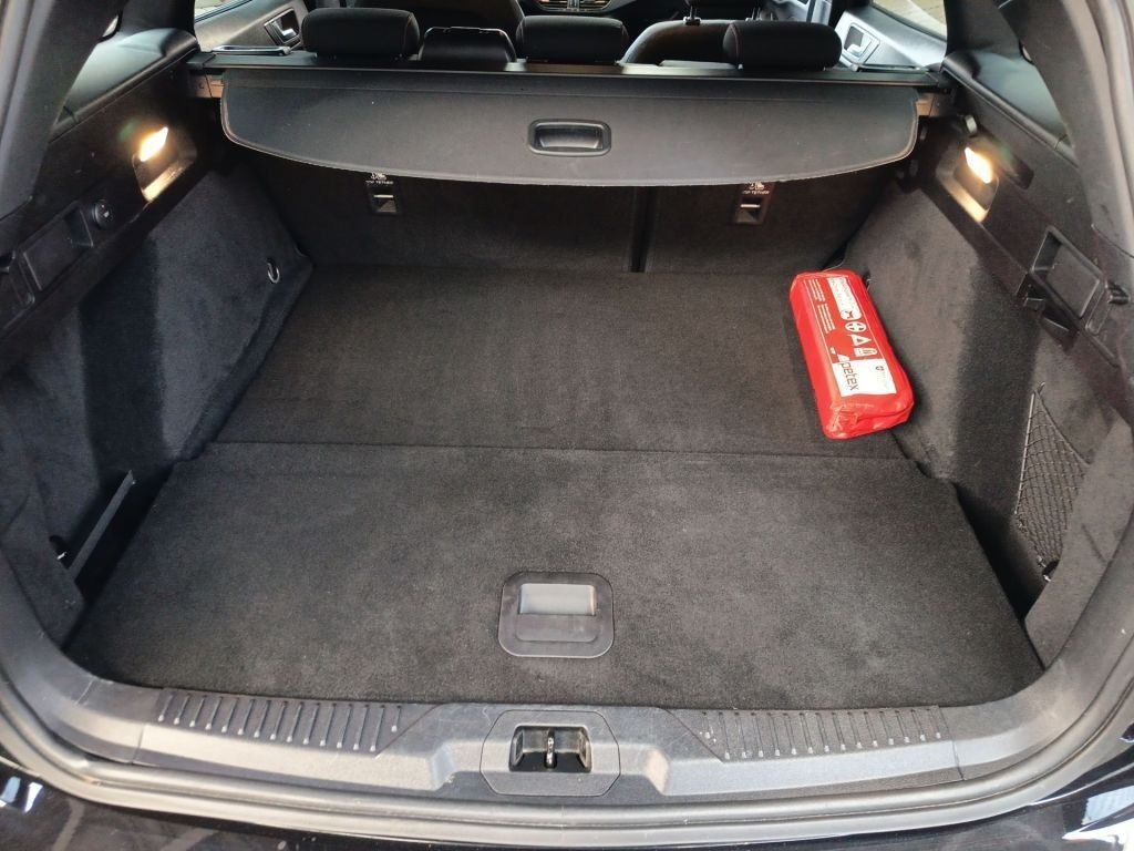 Ford Focus Turnier 1.0 EcoBoost Hybrid Aut. ST-LINE