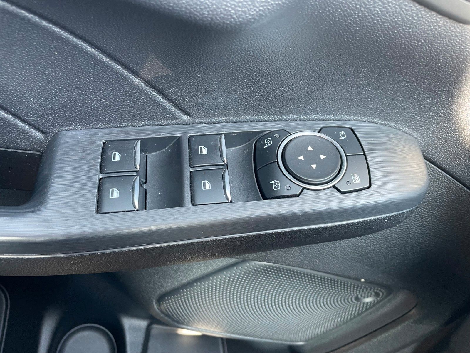 Ford Kuga FHEV Vignale - Samsaru's Car Outlet