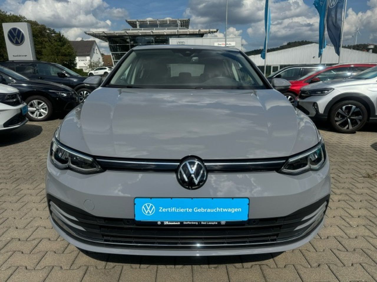 Volkswagen Golf VIII Move 1.5 TSI - Samsaru's Car Outlet