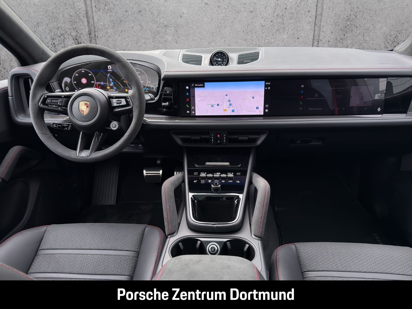 Porsche Cayenne GTS Hinterachslenkung Head-Up Display