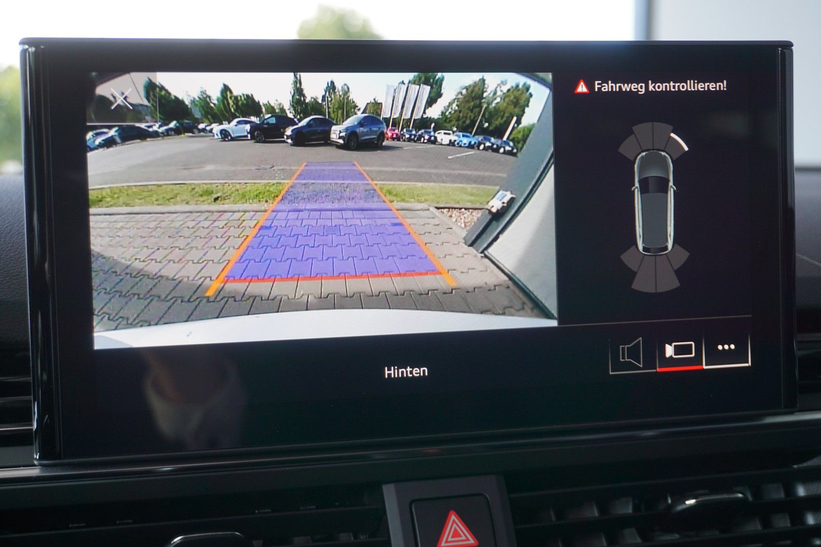 Audi A4 Avant 40 TDi S tronic S line - Samsaru's Car Outlet