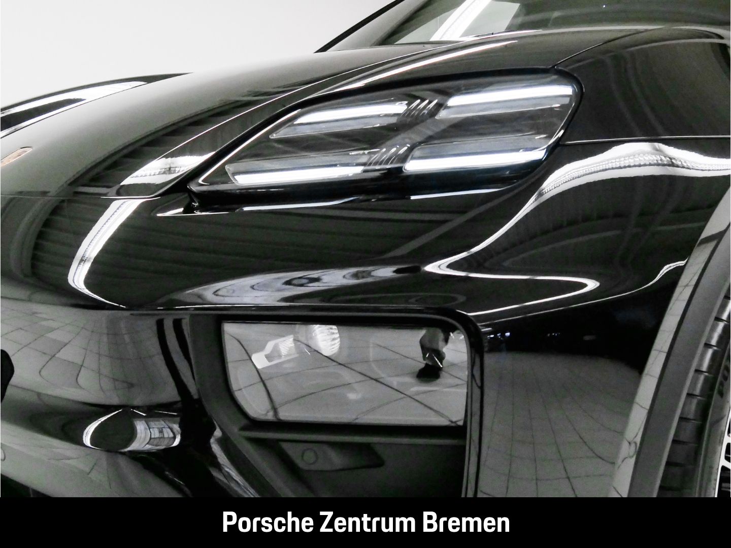 Porsche Macan 4 - Samsaru's Car Outlet