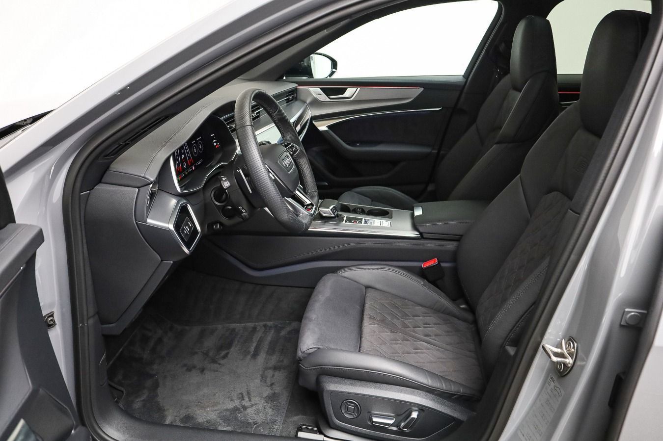 Audi RS 6 Avant*LASER*RS-AGA*280KM/H*HUD*AHK*PANO*OPT
