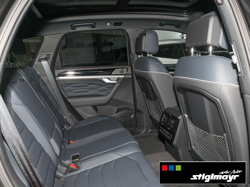 Volkswagen Touareg R-Line Pano, Standhzg, Nachts, BlackStyl