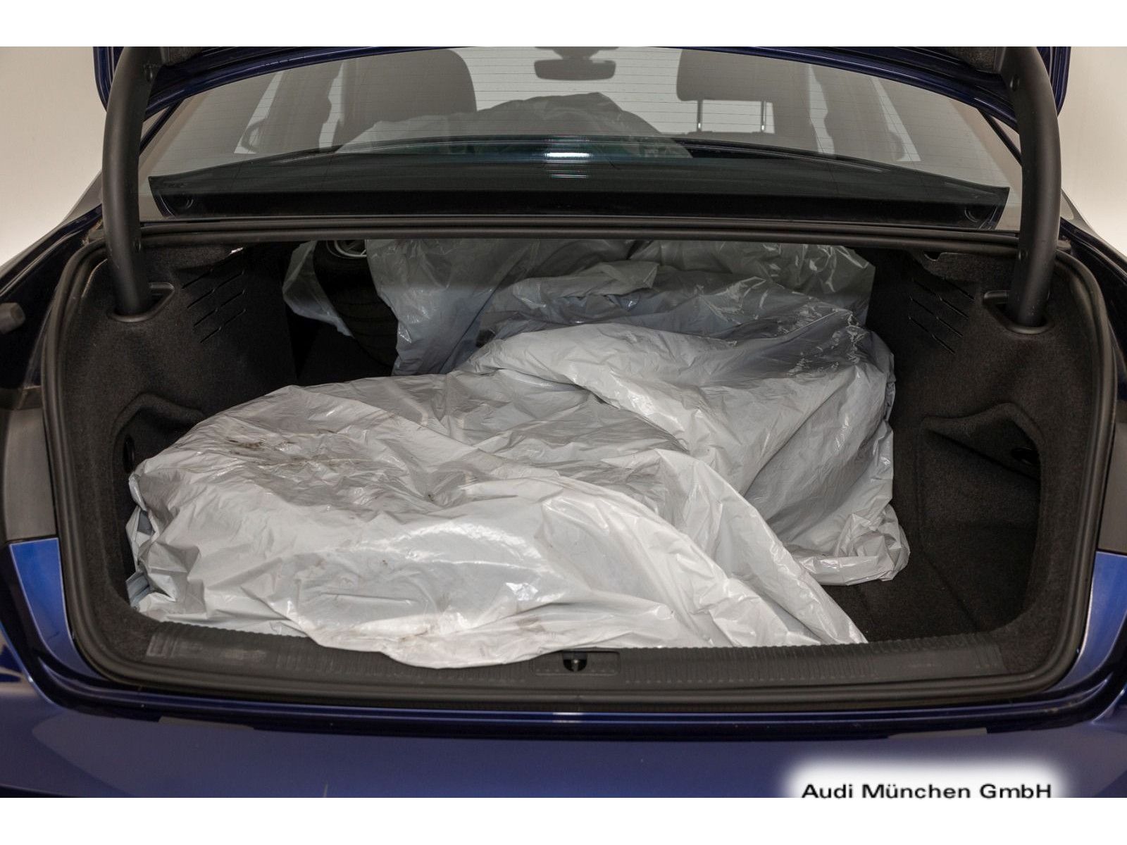 Audi A4 35 TFSI S tronic S line competition - Samsaru's Car Outlet
