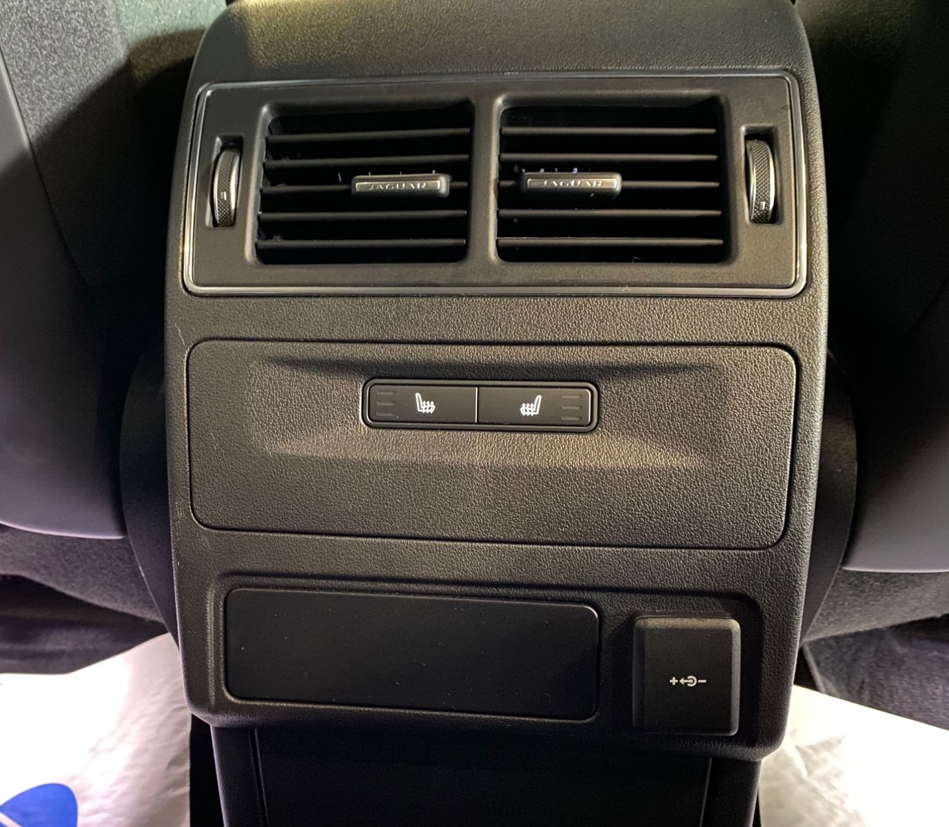 Jaguar F-Pace P550 SVR V8 AWD,ACC,Digitales Cockpit,AHK