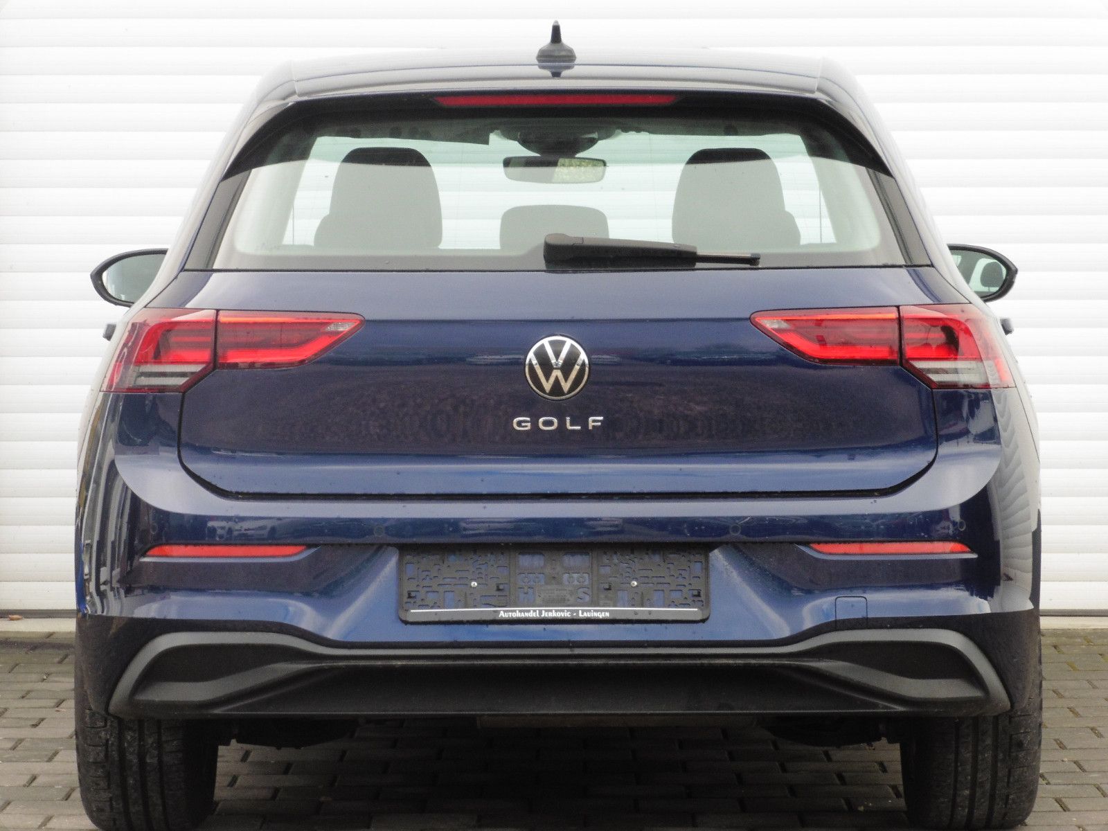 Volkswagen Golf 2.0 TDI LIFE - Samsaru's Car Outlet