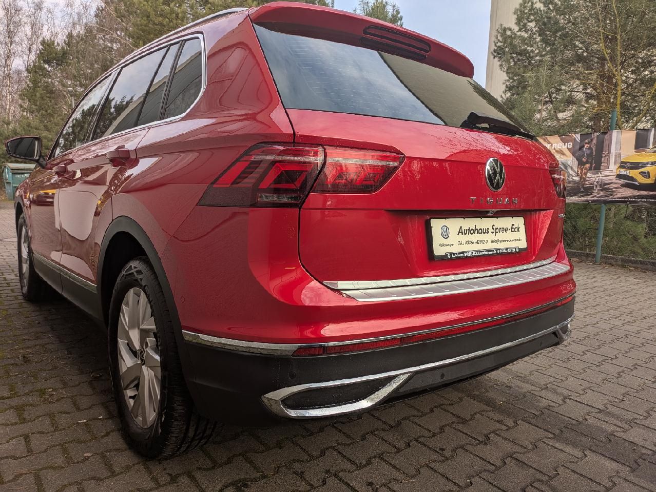 Volkswagen Tiguan Elegance 1.4 TSI eHybrid DSG - Samsaru's Car Outlet