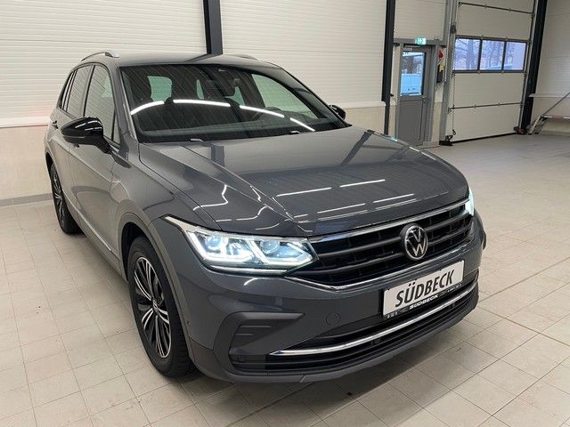 Volkswagen Tiguan1.4 TSI R-LINE E-HYBRID AHK+KEYLESS+LED+LE