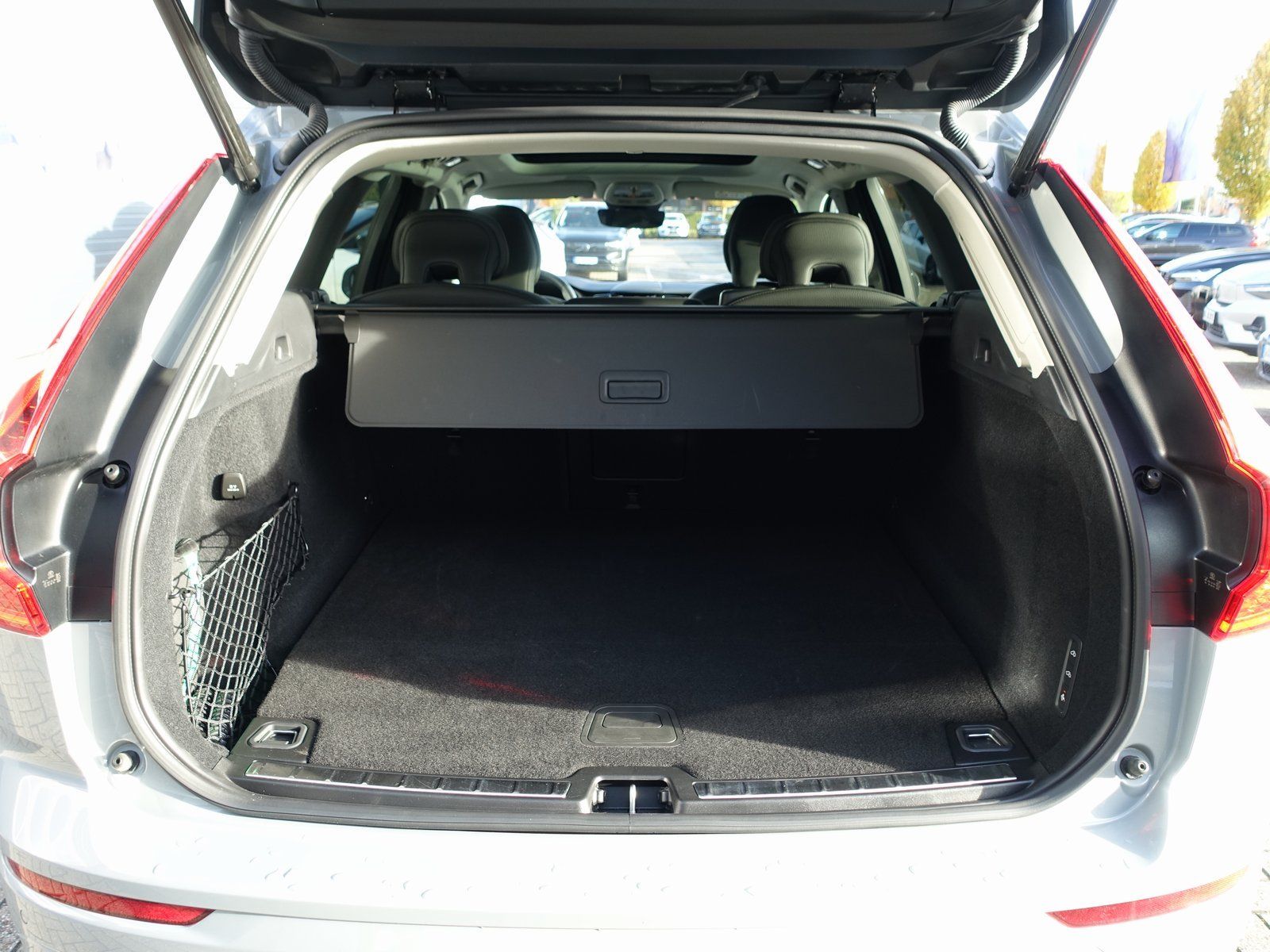 Volvo XC60 Plus T6 AWD Plug-in Hybrid/Four-C/AHK