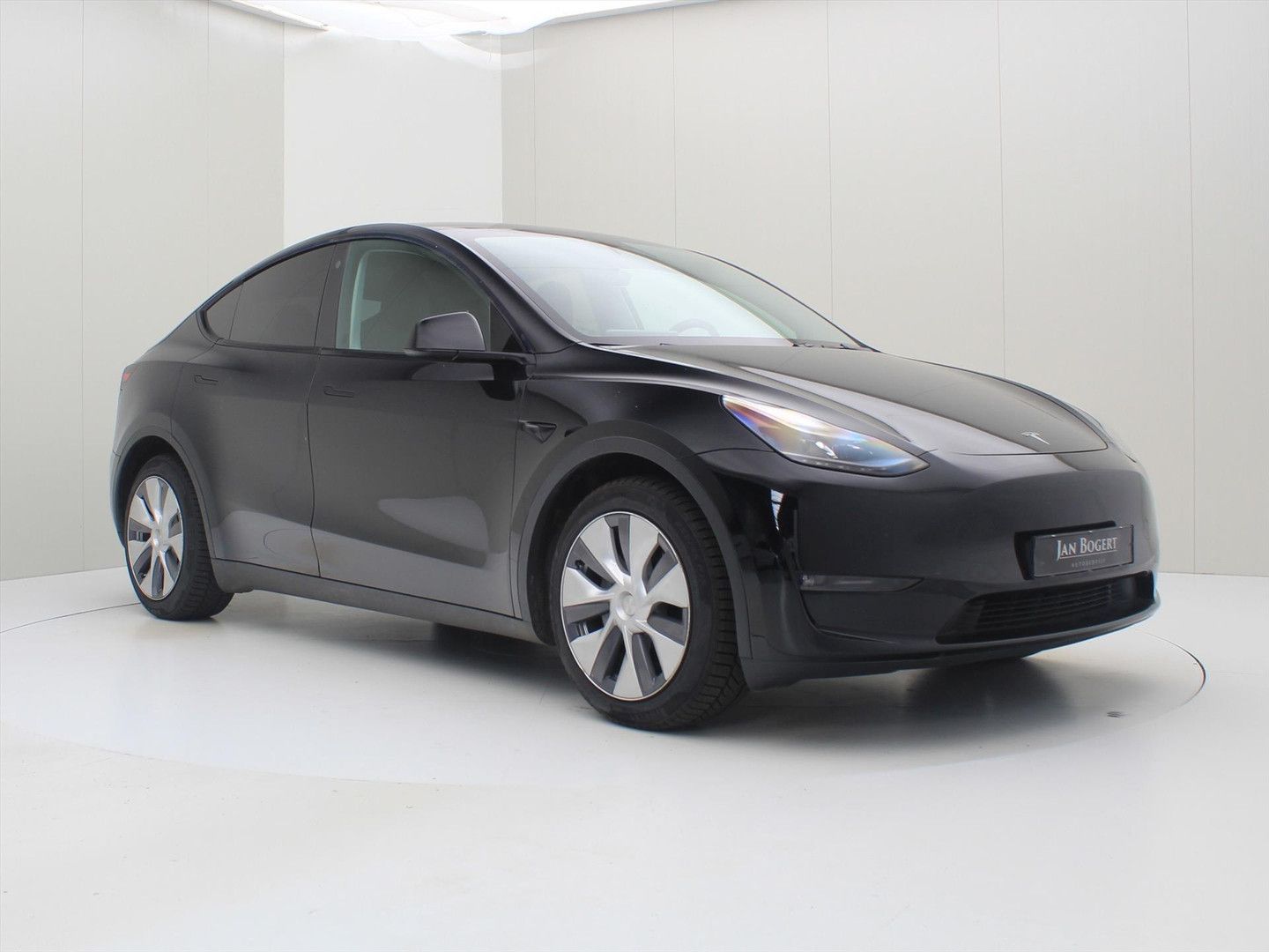 Tesla Model Y Long Range AWD 351pk [ AMD RYZEN+AUTOPIL