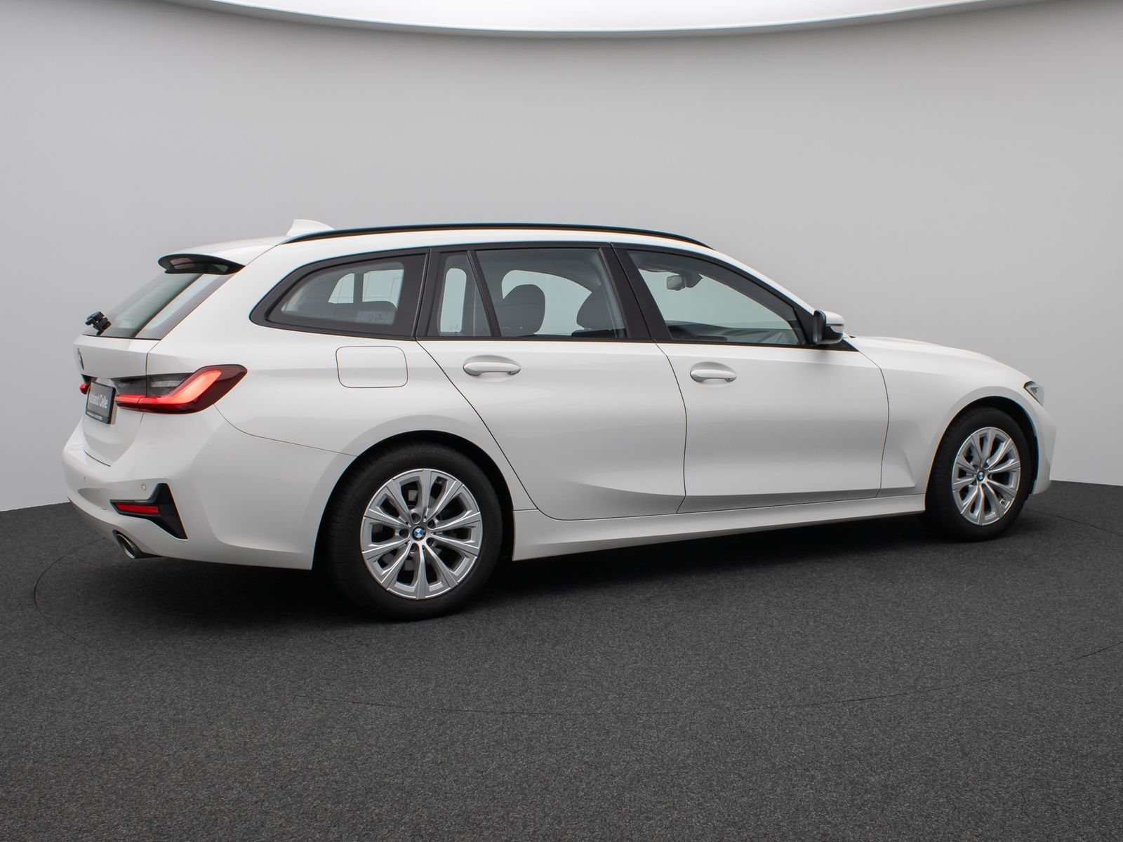 BMW 320d - Samsaru's Car Outlet