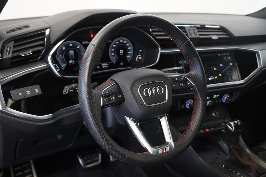 Audi Q3 40 TDI q. Sportback S line - Samsaru's Car Outlet