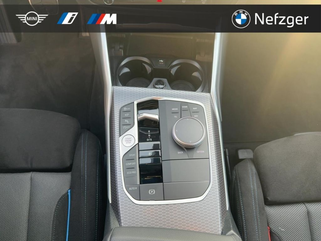 BMW 318 i Touring M Sport HUD LED HiFi