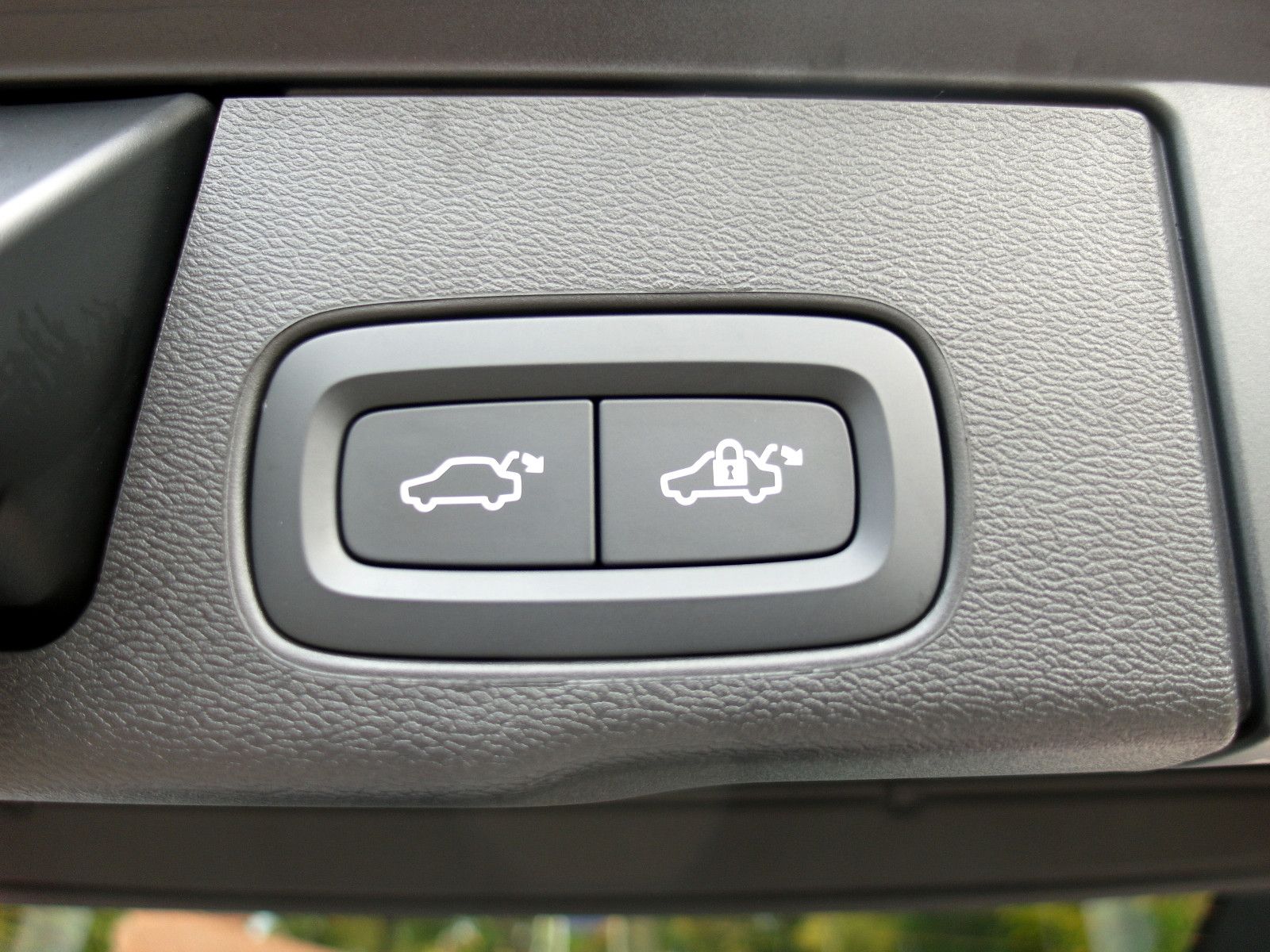 Volvo XC60 T6 AWD Plus Dark #volvocars #madebymerten