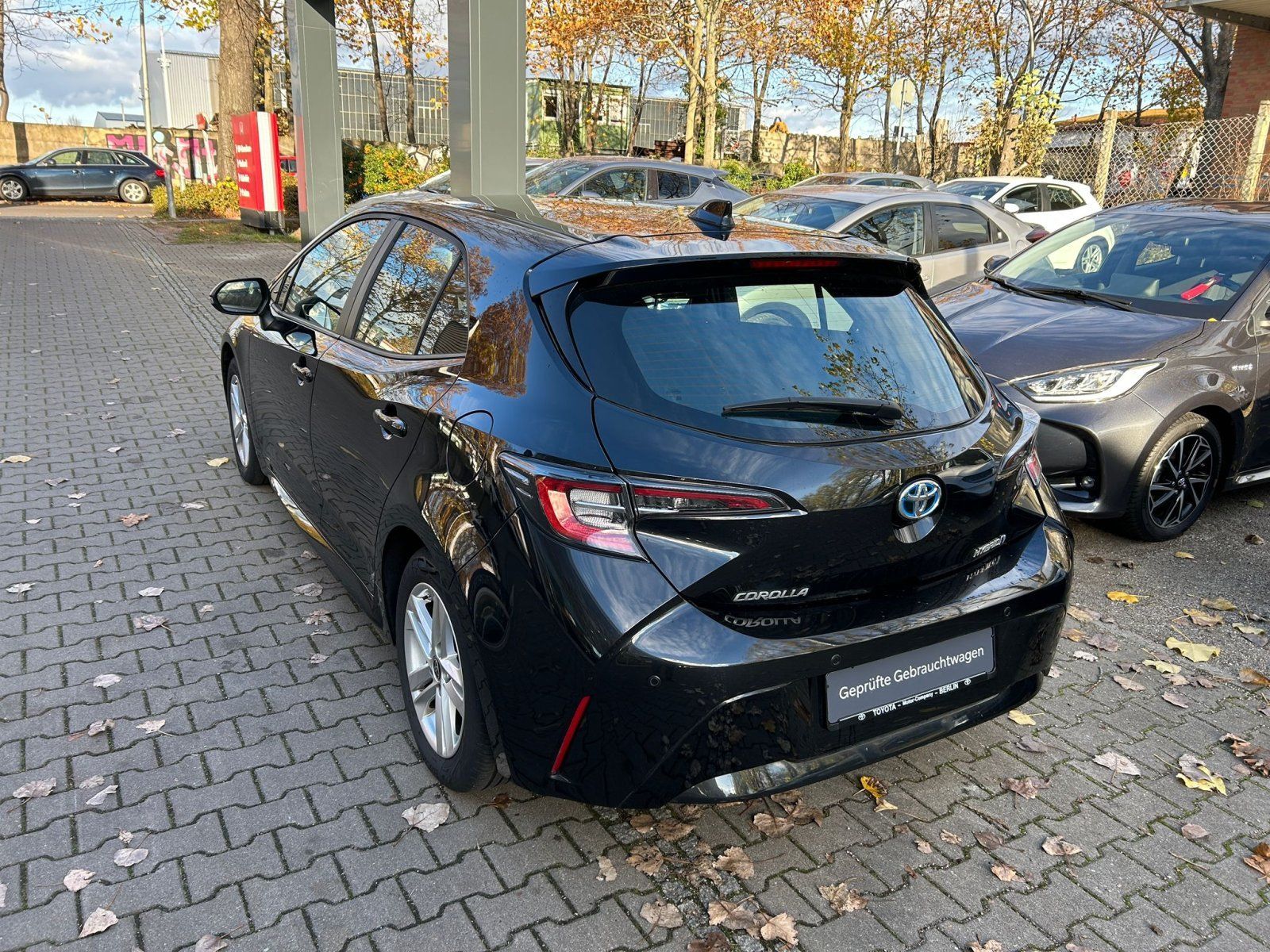 Toyota Corolla 1.8l Hybrid  Business Edition *Einparkse