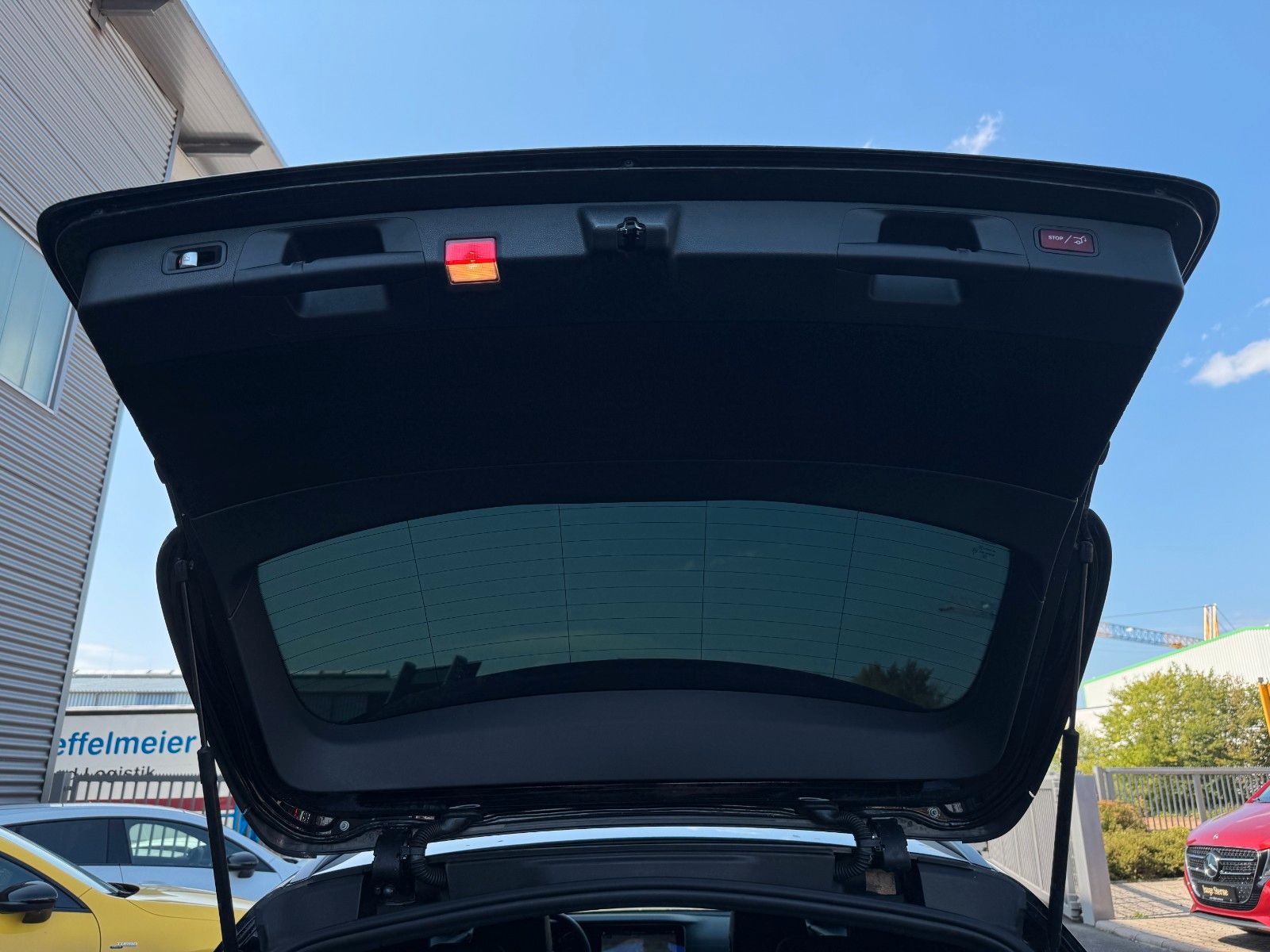 Mercedes-Benz E 400d 4M AMG+Burm+Pano+AHK+Distr+Memory+Night