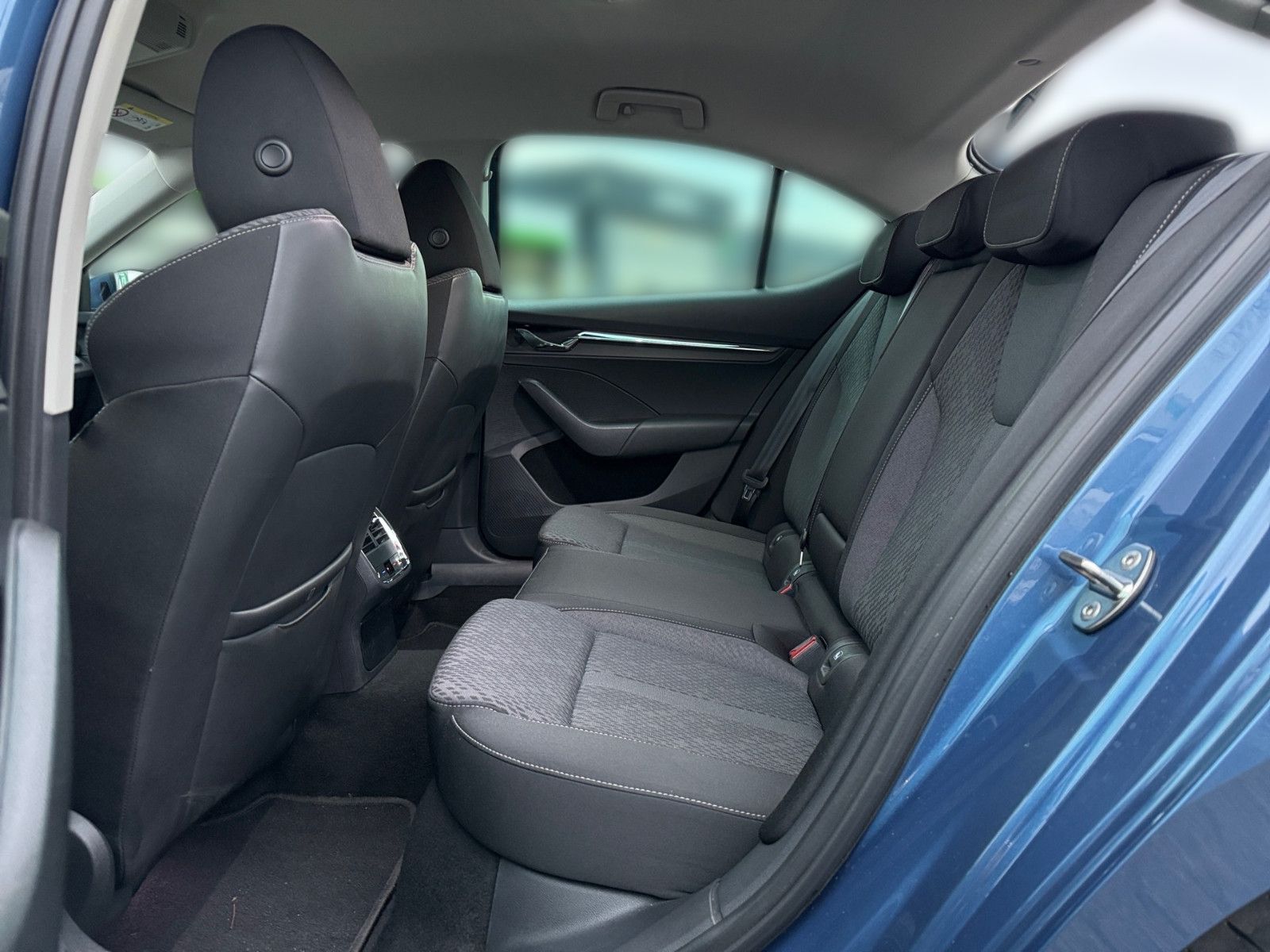 Skoda Octavia 1.4 TSI iV First Edition - Samsaru's Car Outlet