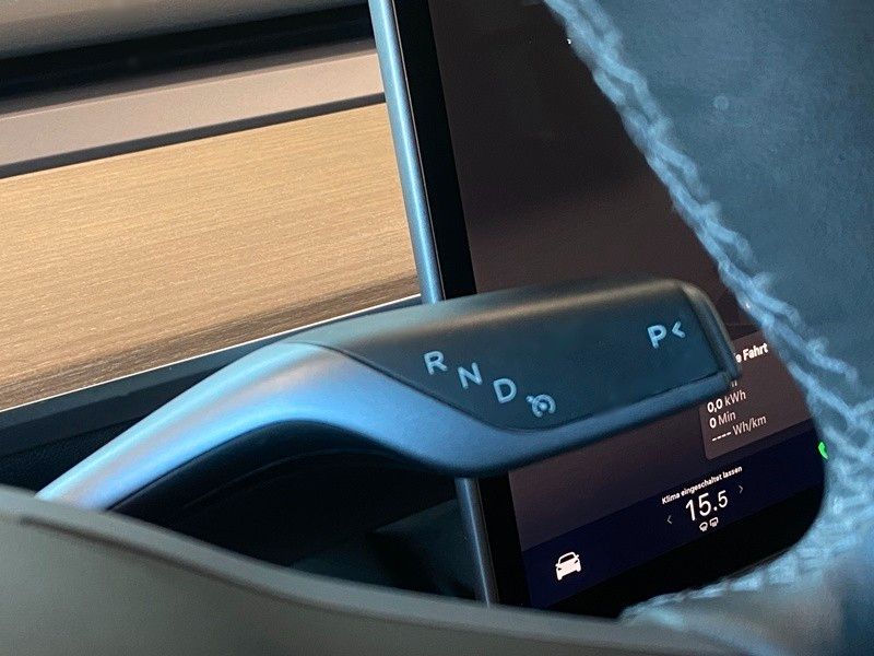 Tesla Model Y AWD Long Range Dual Motor Panorama LED