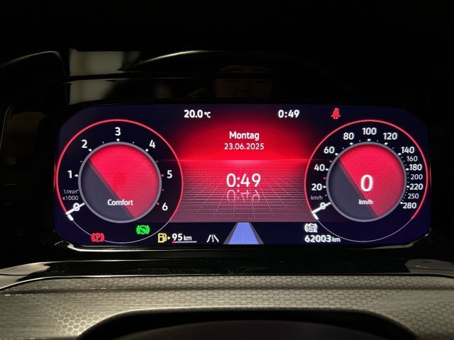 Volkswagen Golf VIII 2.0 TDI DSG GTD - Samsaru's Car Outlet